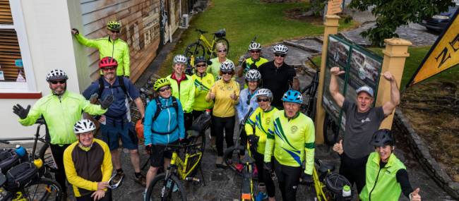 Celebrating the end of a great days riding! | Lachlan Gardiner