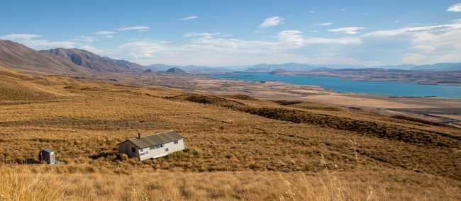 Views towards Rex Simpson Hut and Lake Tekapo | Matt Gould